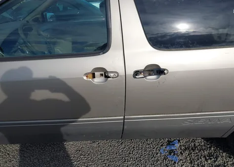 2001 Toyota Sienna Xle from USA, damaged, VIN 4T3ZF13C61U361232